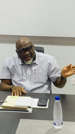 OGBAKIRI ELITES COMMEND CHIDI LLOYD FOR THE INTERVENTION WORK ON EMOHUA-OGBAKIRI ROAD